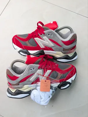 New-Balance 9060/Grey and Red Colourway