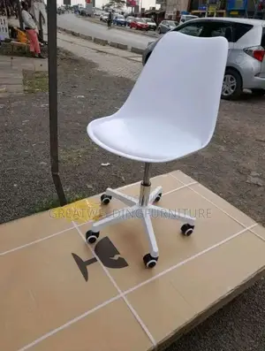 Swivel Eames Office Chair