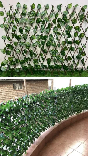 Platinum Expandable Leafy Fence Shield