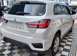 Mitsubishi RVR 2020 White