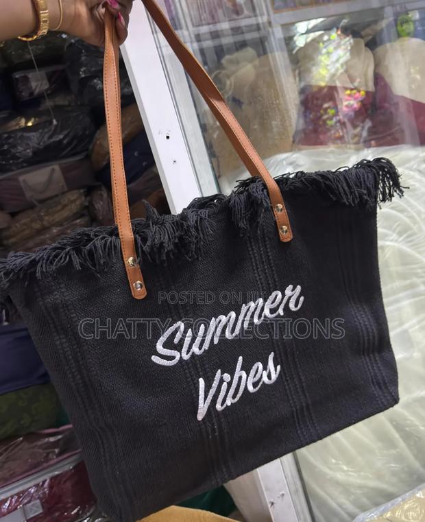Black 'Summer Vibes Large Capacity Women Beach/ Market Bag With Zip