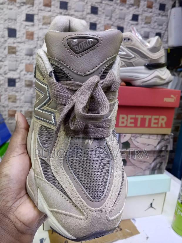 Nb 9060 Mushroom-Colourway. - thumbnail 2