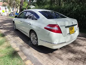Nissan Teana 2010 White