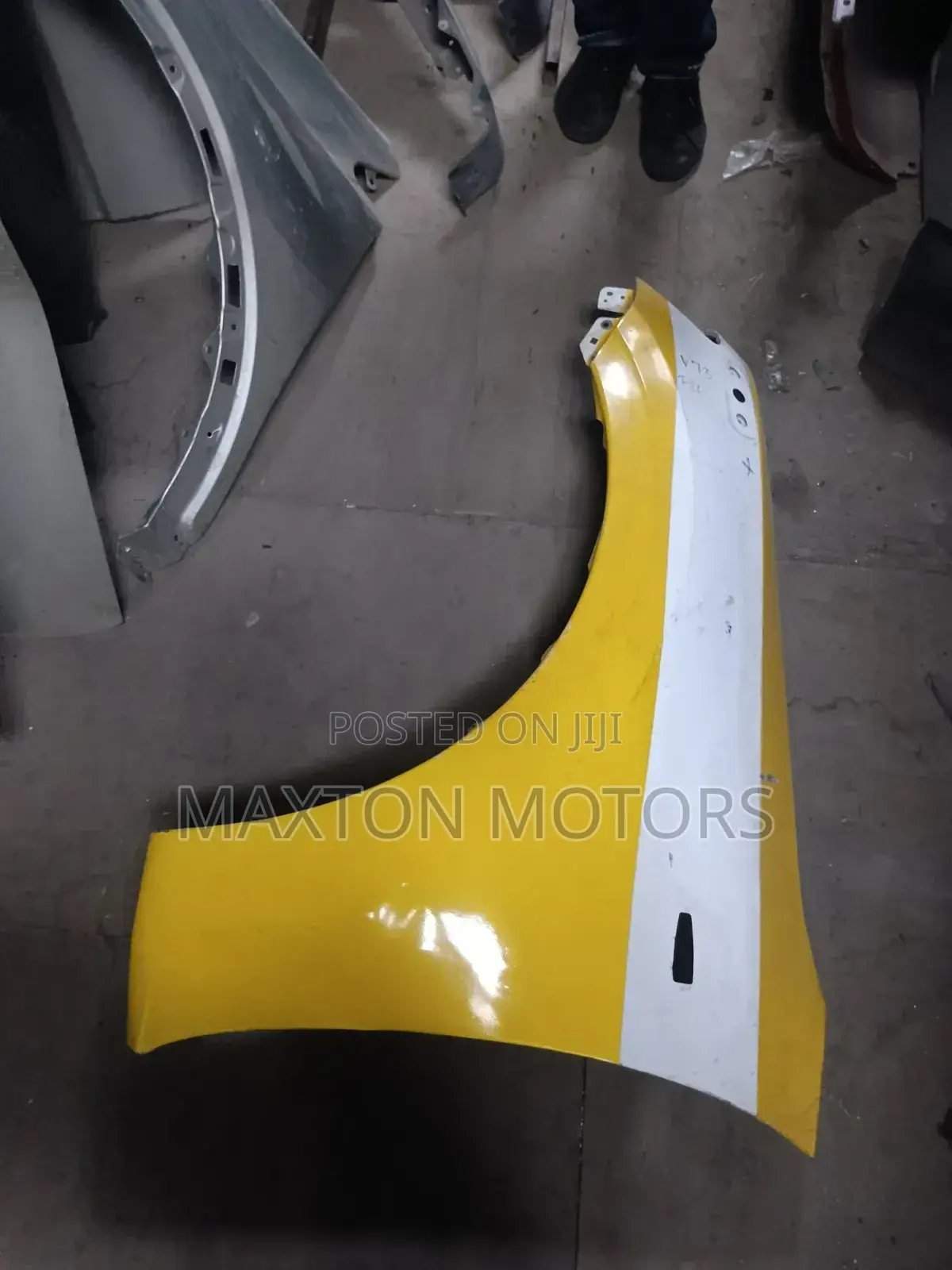 Pajero Shogun V93 Wing Fender Without Moulding