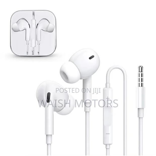 Wired Earphones - main view