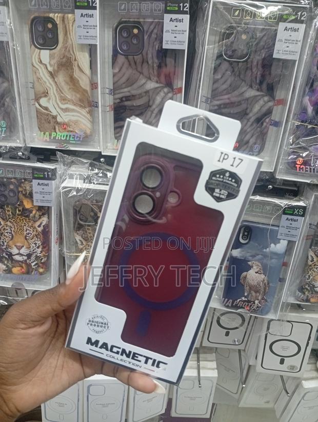 Magnetic Collection Phone Case for an iPhone 17. - thumbnail 2