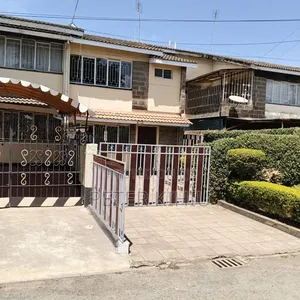 3bdrm Maisonette in Woodley Estate for rent