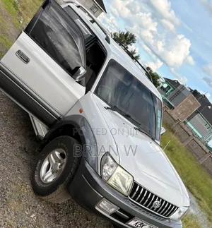Toyota Land Cruiser Prado 2002 White