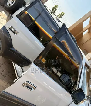 Toyota Land Cruiser Prado 2002 White