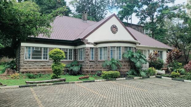 11 Rooms Commercial Bungalow on Half Acre Land in Kilimani Kirichwa Rd