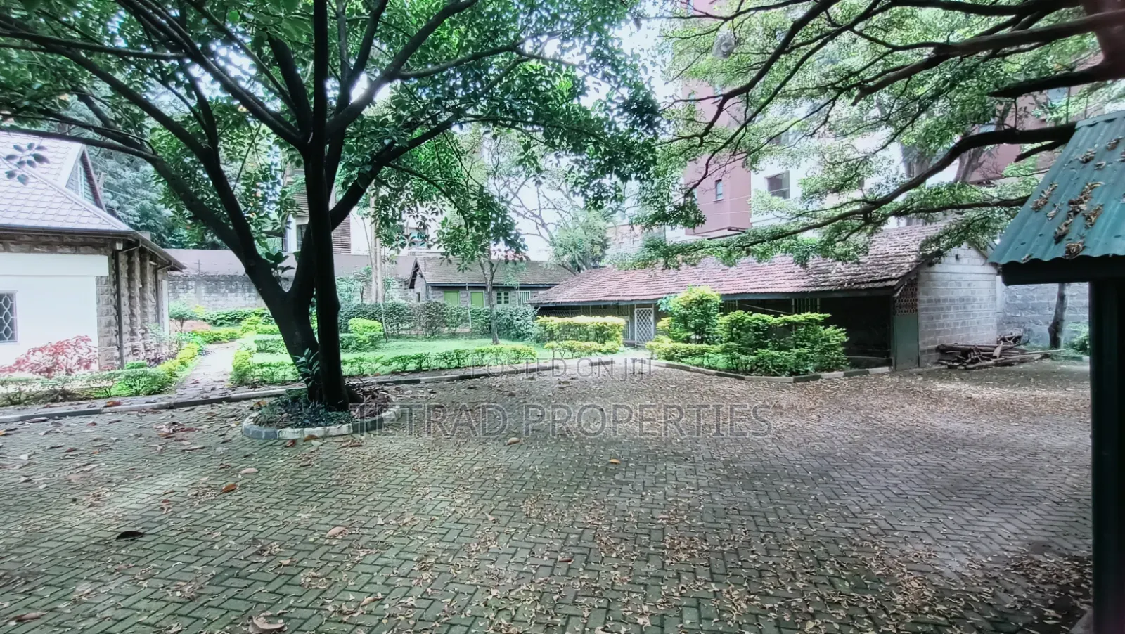 11 Rooms Commercial Bungalow on Half Acre Land in Kilimani Kirichwa Rd