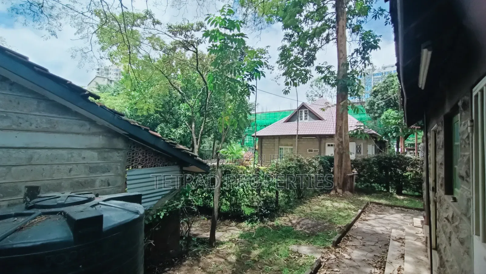 11 Rooms Commercial Bungalow on Half Acre Land in Kilimani Kirichwa Rd