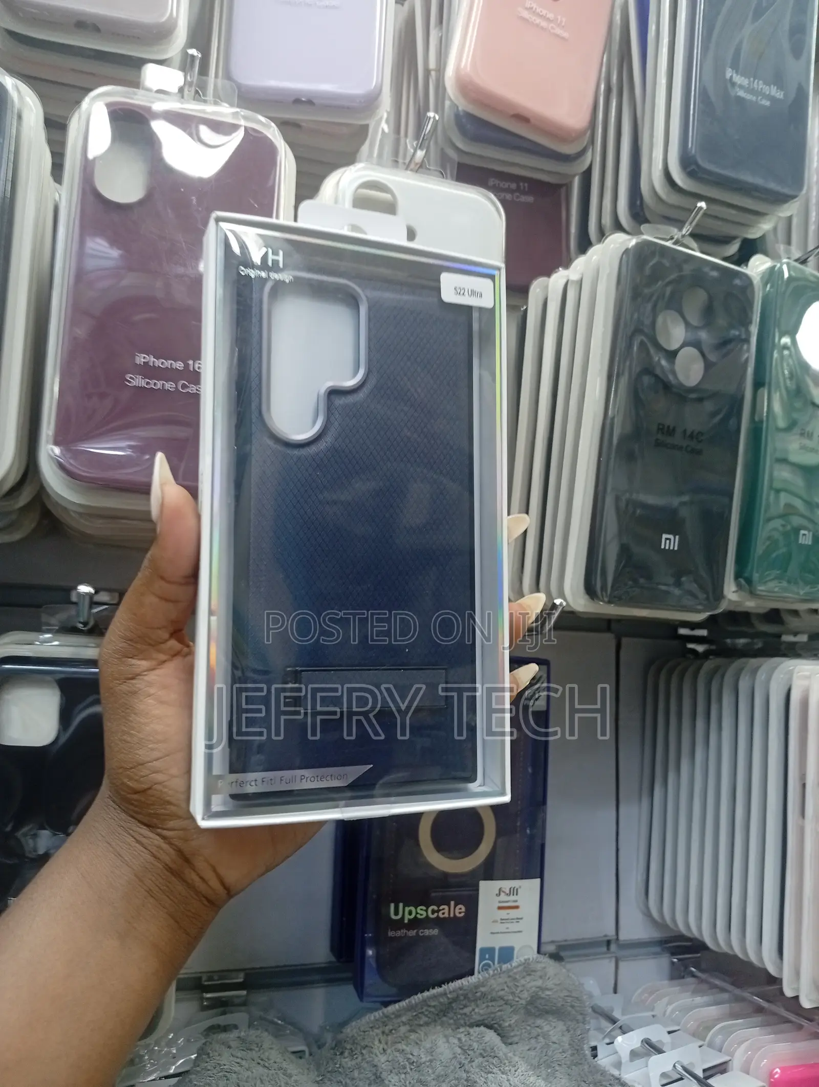 Leather Case With a Magsafe Specif for the Samsung Galaxy S22 Ultra