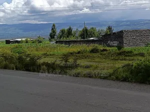 Plot for Sale Fronting Tarmac at Pipeline Mwariki C