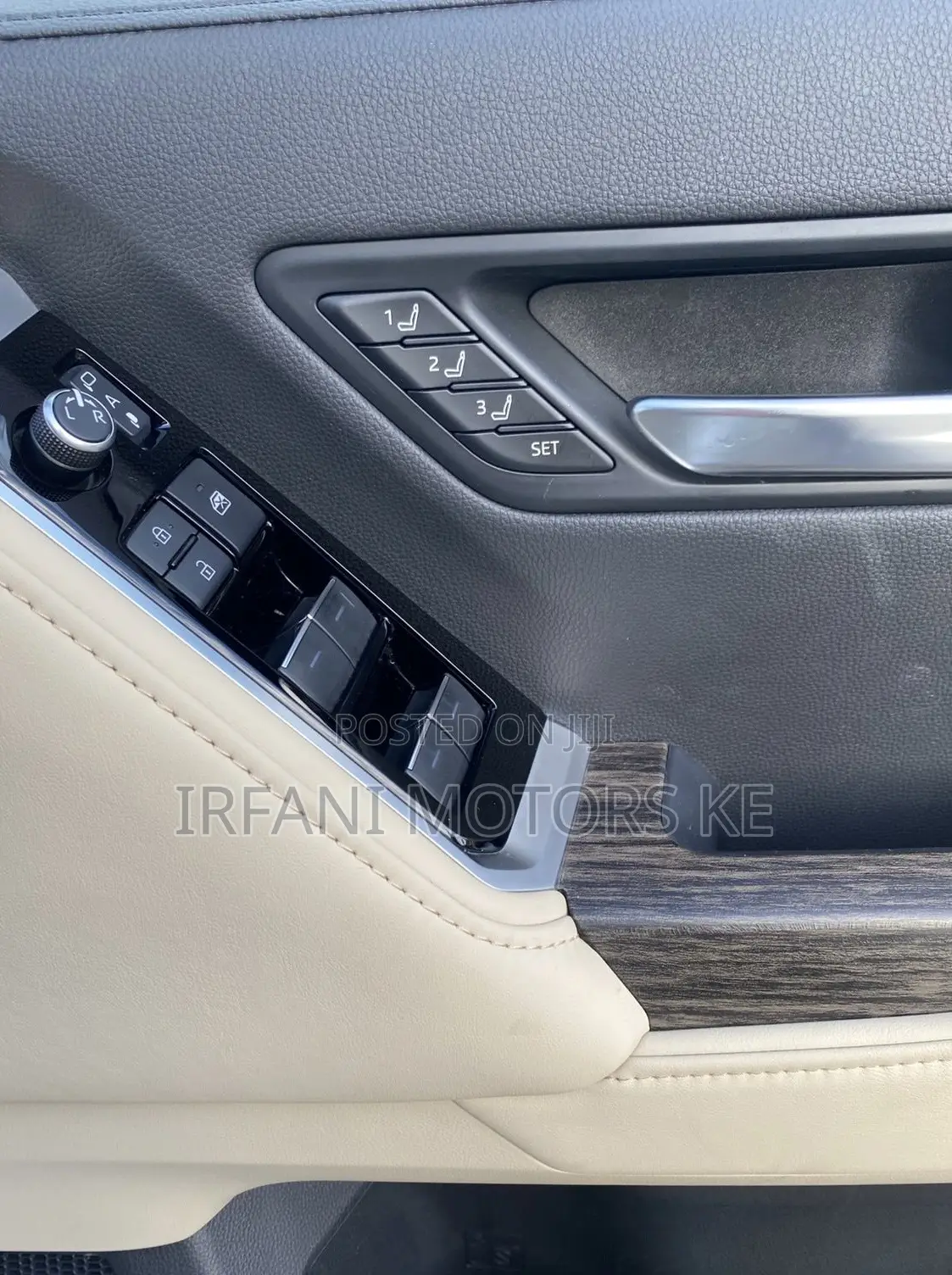Toyota Land Cruiser LC300 2023 White
