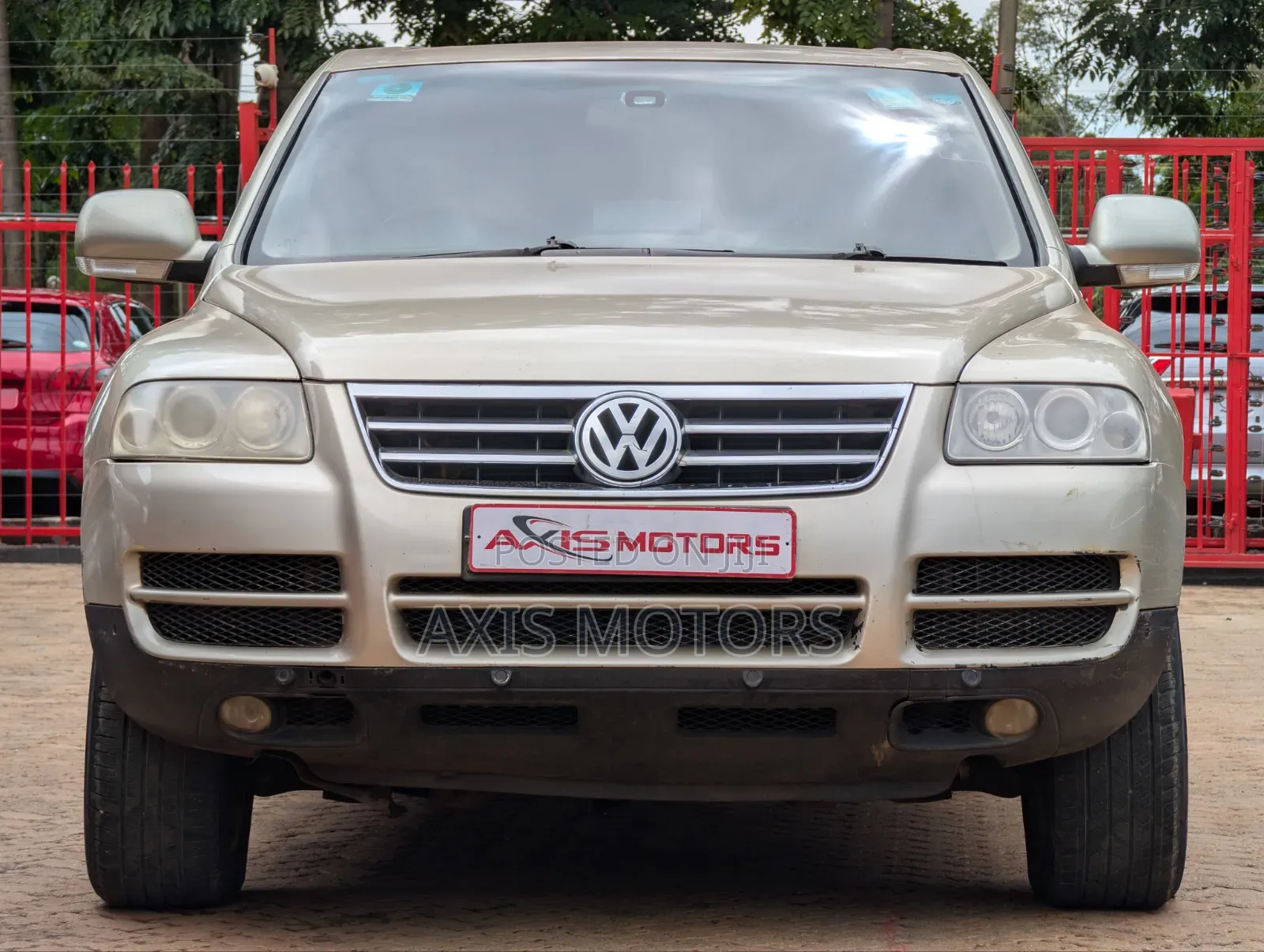 Volkswagen Touareg 2005 Gold