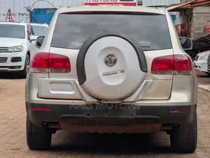 Volkswagen Touareg 2005 Gold
