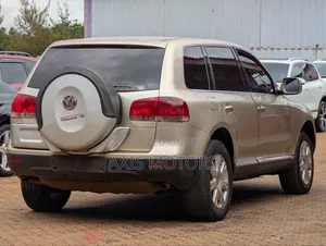 Volkswagen Touareg 2005 Gold