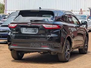 Toyota Harrier 2.0 2018 Black