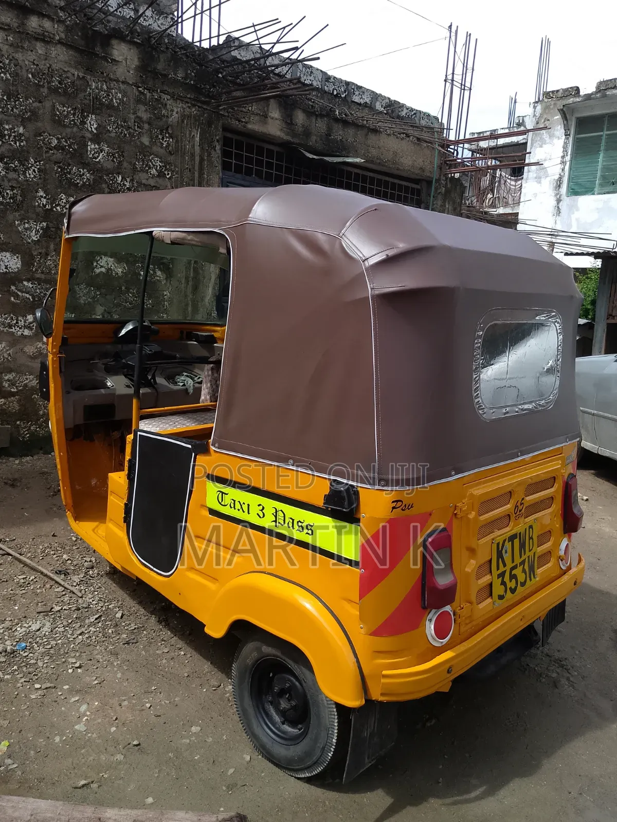 Bajaj RE 2020 Gold