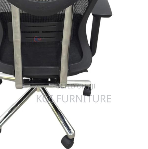 Office Chairs; Mesh Harrahi Office Chairs - thumbnail 3