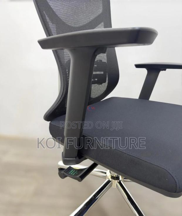 Office Chairs; Mesh Harrahi Office Chairs - thumbnail 8