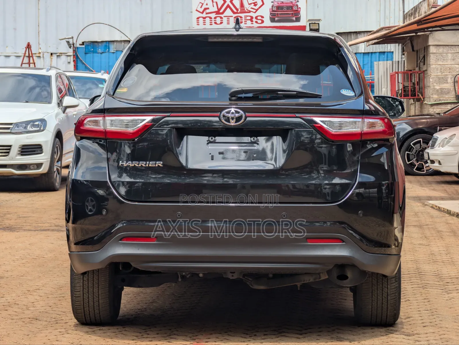 Toyota Harrier 2.0 2018 Black