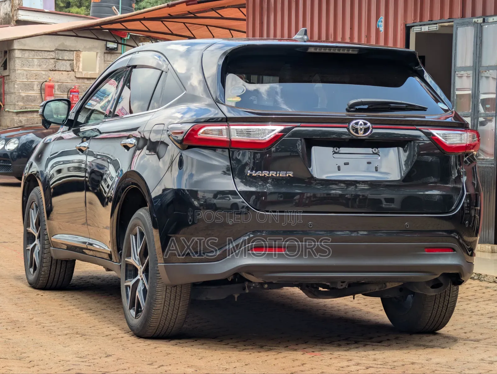 Toyota Harrier 2.0 2018 Black