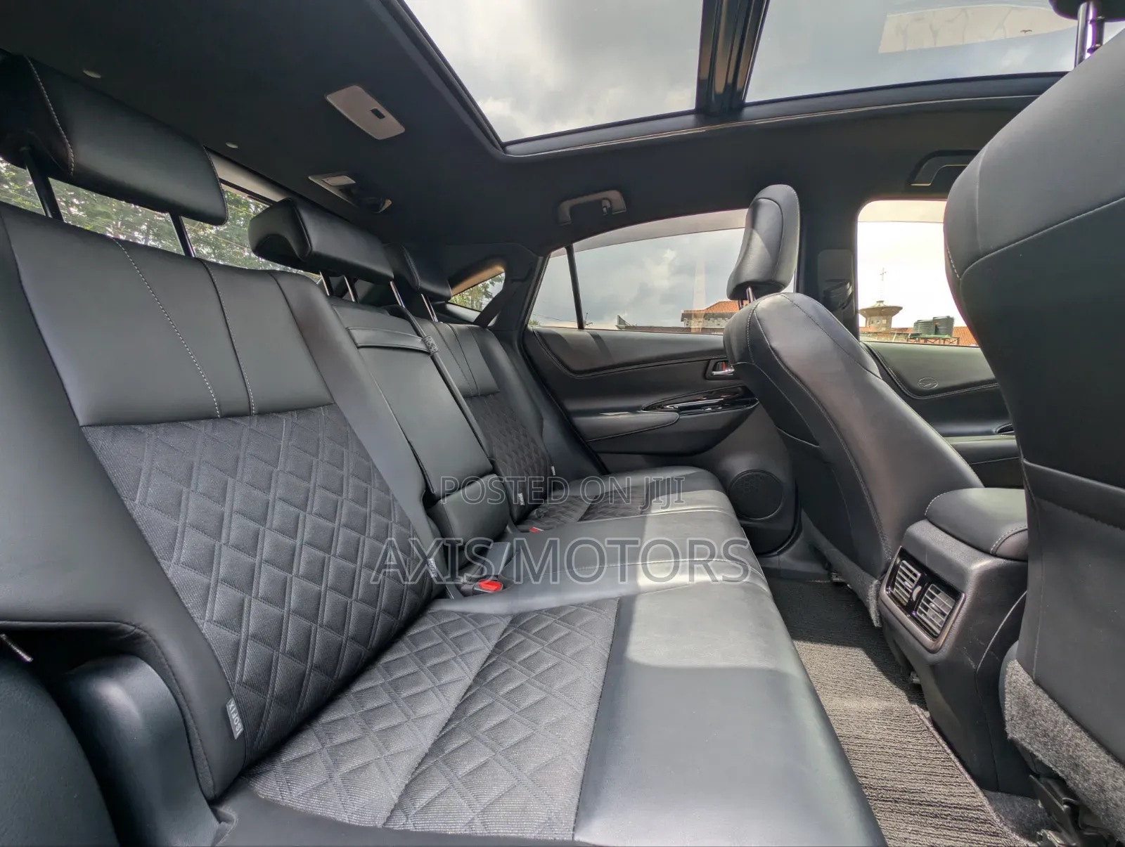 Toyota Harrier 2.0 2018 Black