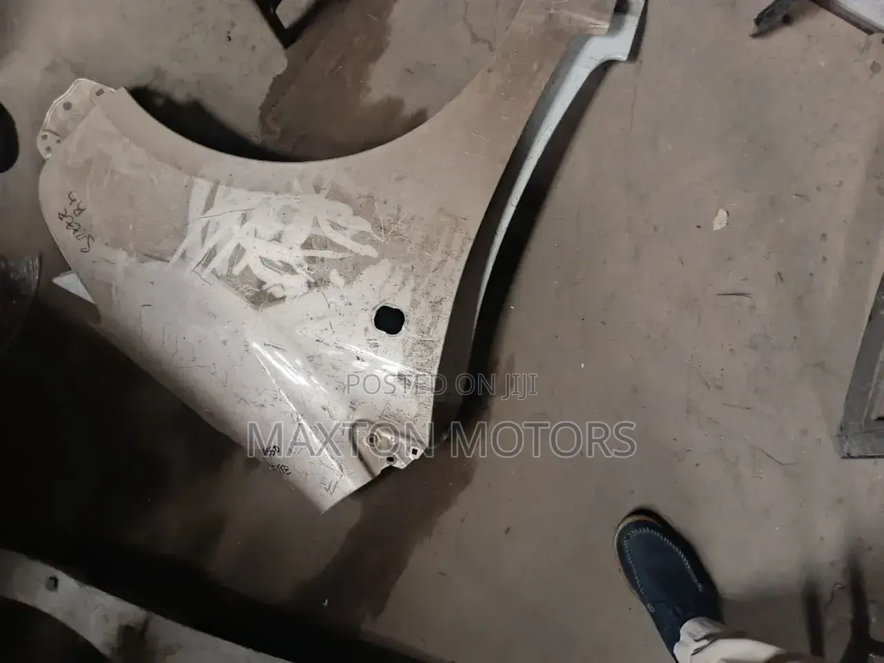 Daihatsu Luminous Wing Fender