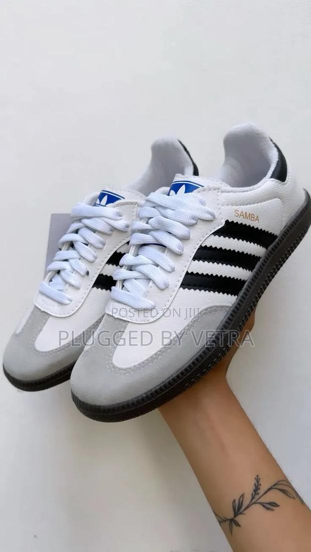 Samba Single Sole in "White and Black Stripes Colourway". - thumbnail 2