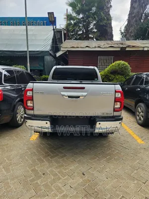 Toyota Hilux 2.8 Diesel 2020 Silver