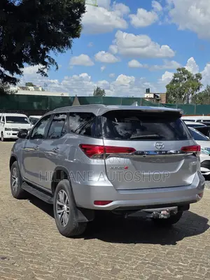 Toyota Fortuner 2019 Silver