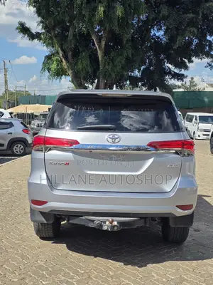 Toyota Fortuner 2019 Silver