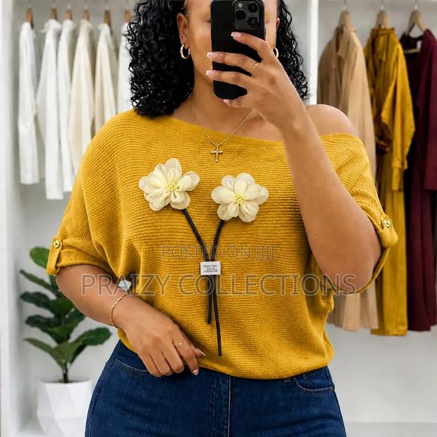 Off Shoulder Free Size Tops - thumbnail 2