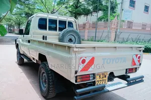 Toyota Land Cruiser 2013 Brown