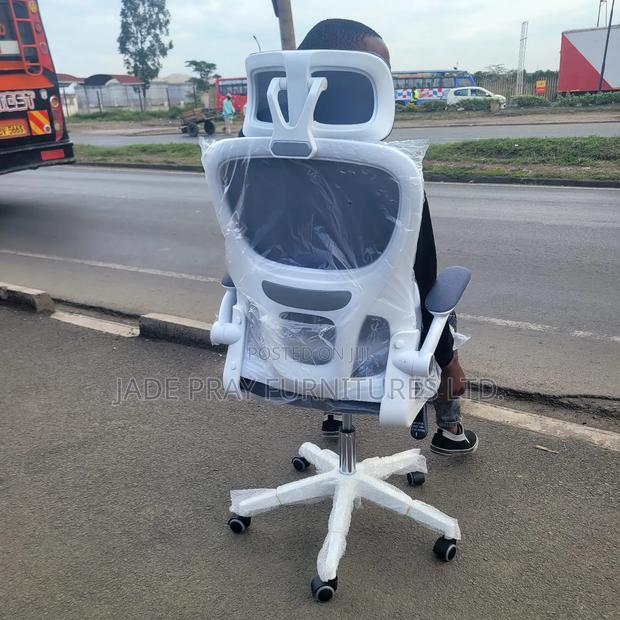 Highback White Orthopaedic Office Chair