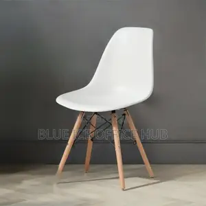 Armless Plastic Eames Chair