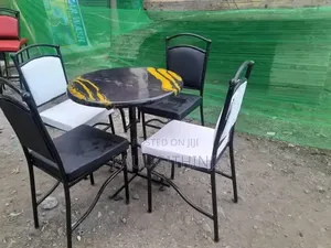Round Table Hotel Set