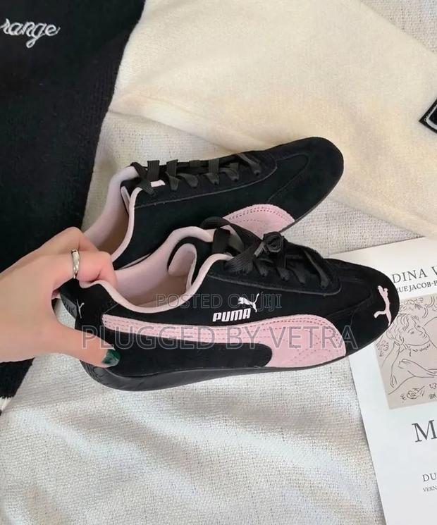 Puma Speedcat In,Black and Pink Colourway Sneakers.
