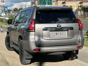 Toyota Land Cruiser Prado 2.8 2021 Gray