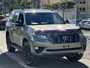 Toyota Land Cruiser Prado 2.8 2021 Gray