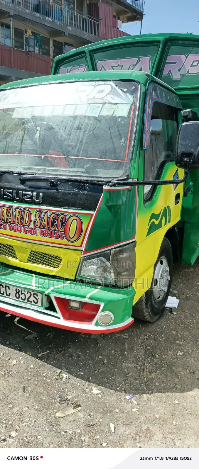Isuzu NQR 2015 Yellow