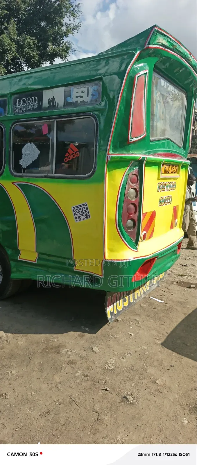 Isuzu NQR 2015 Yellow