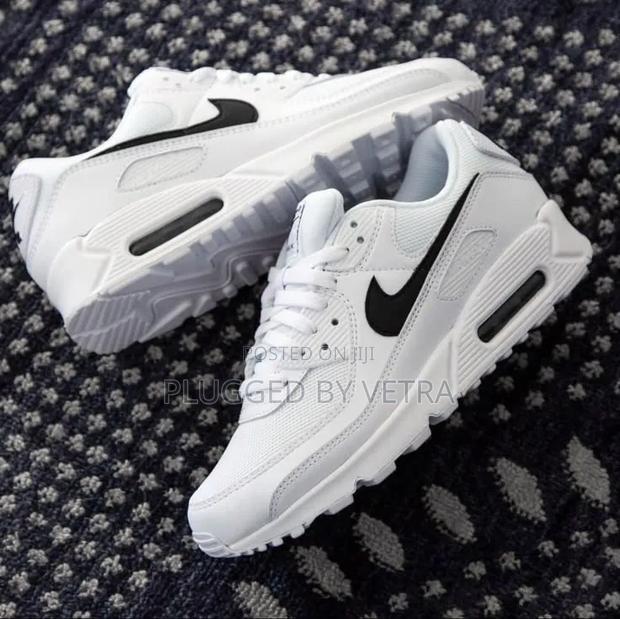 Airmax 90 in "White and Black Tick Colourway". - thumbnail 2