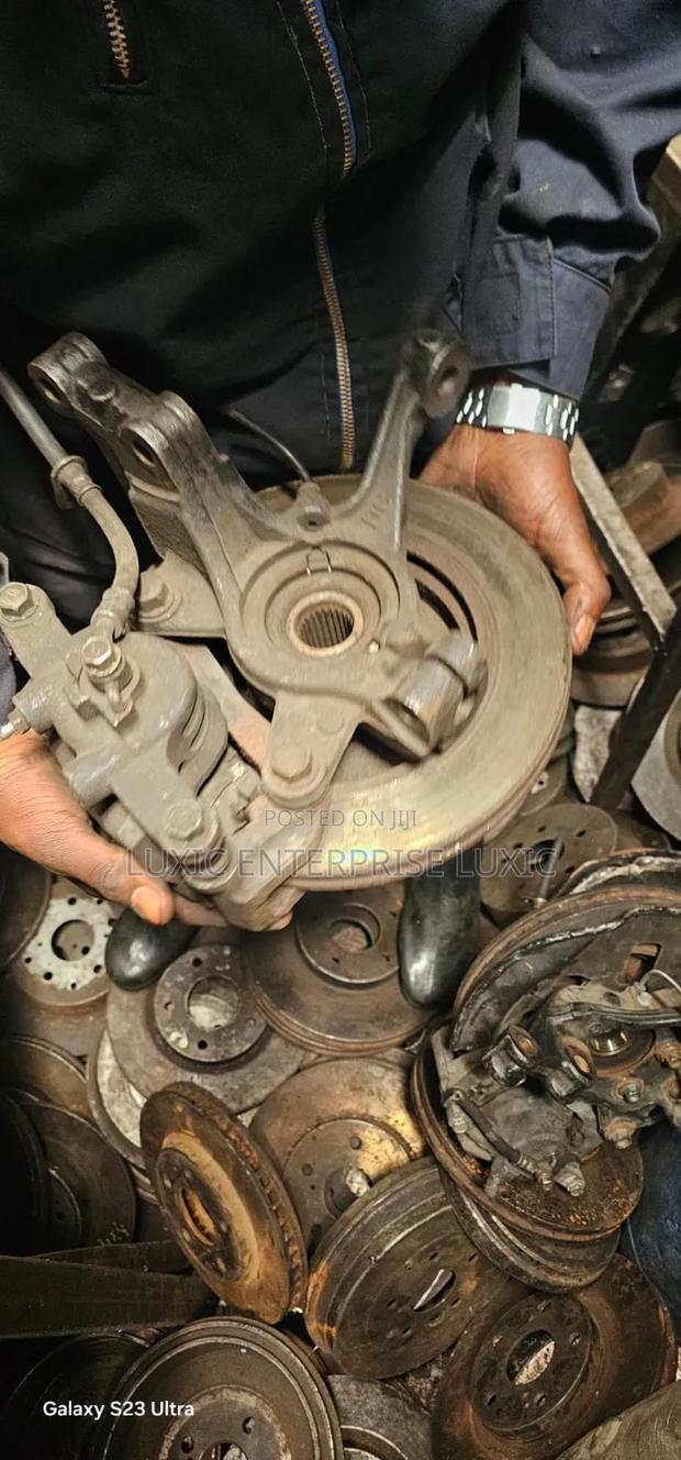 Mazda Demio 2010 Front Hub - thumbnail 2