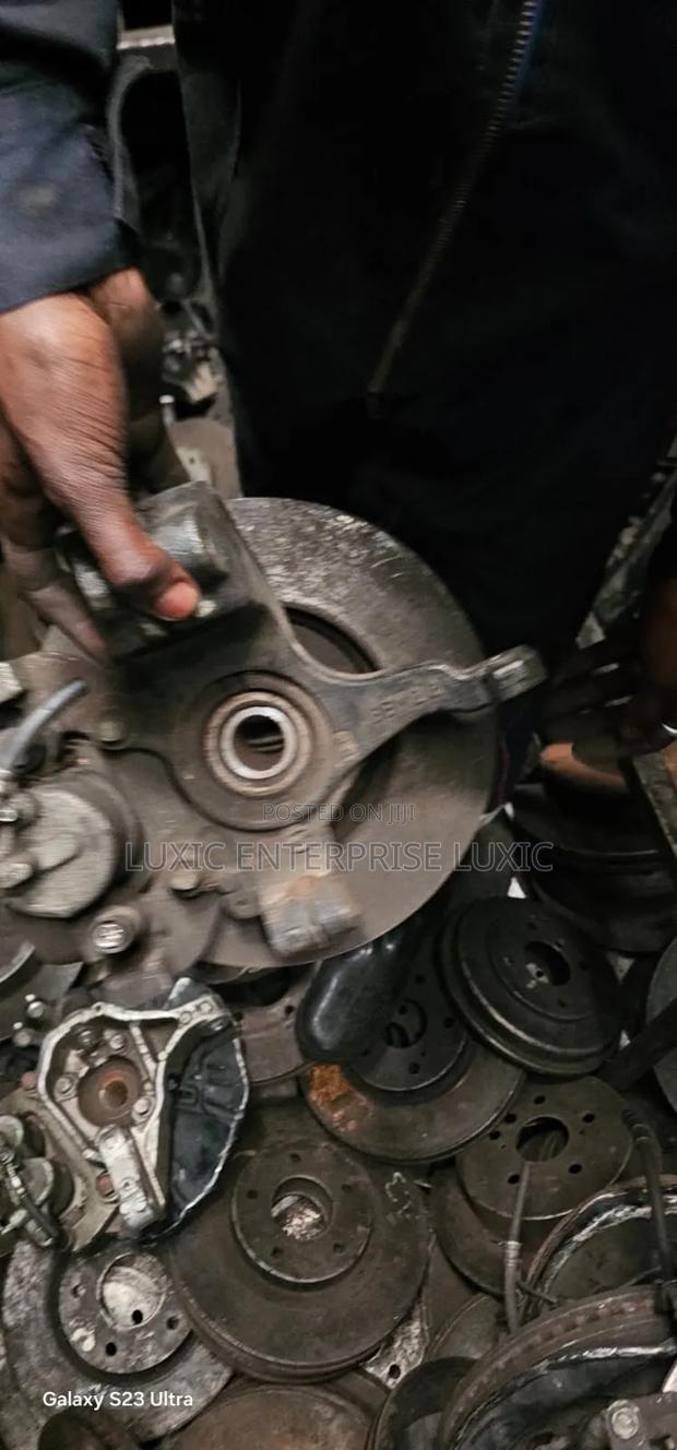 Mazda Premacy, Axela Front Hub Ex Japan - thumbnail 3