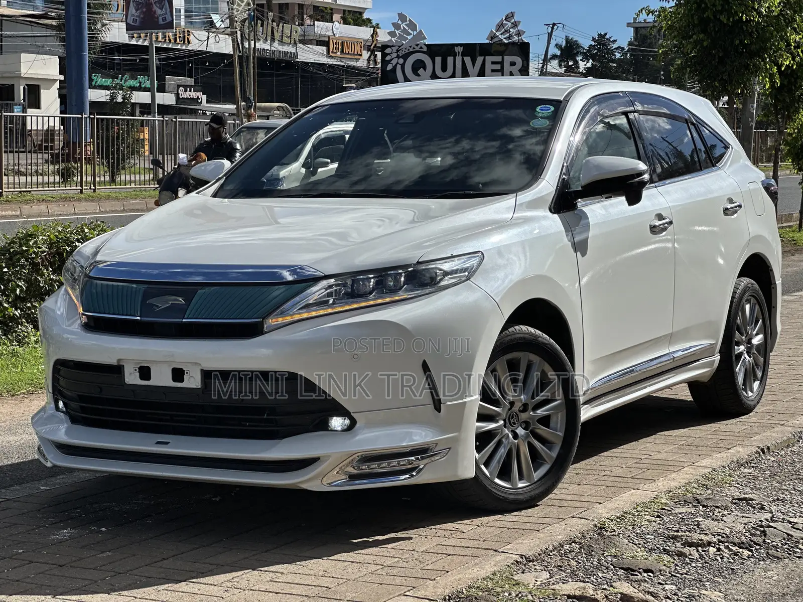 Toyota Harrier 2.0 2019 Off white