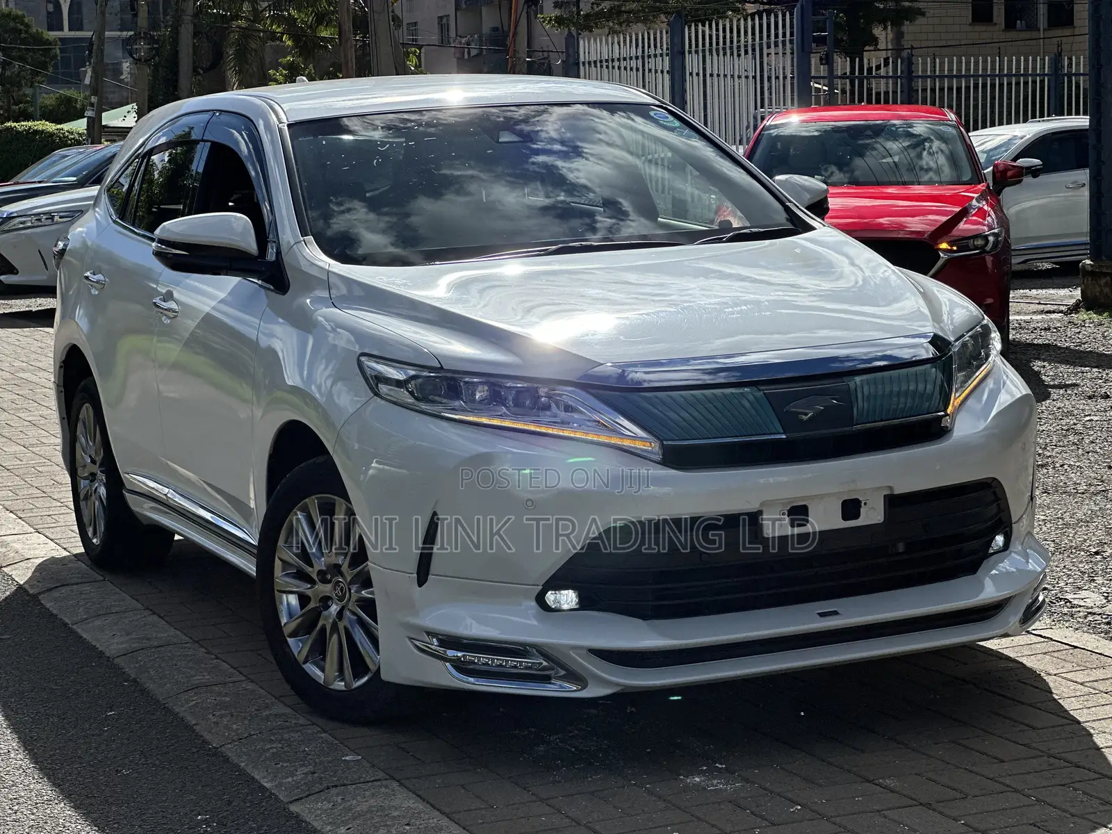 Toyota Harrier 2.0 2019 Off white