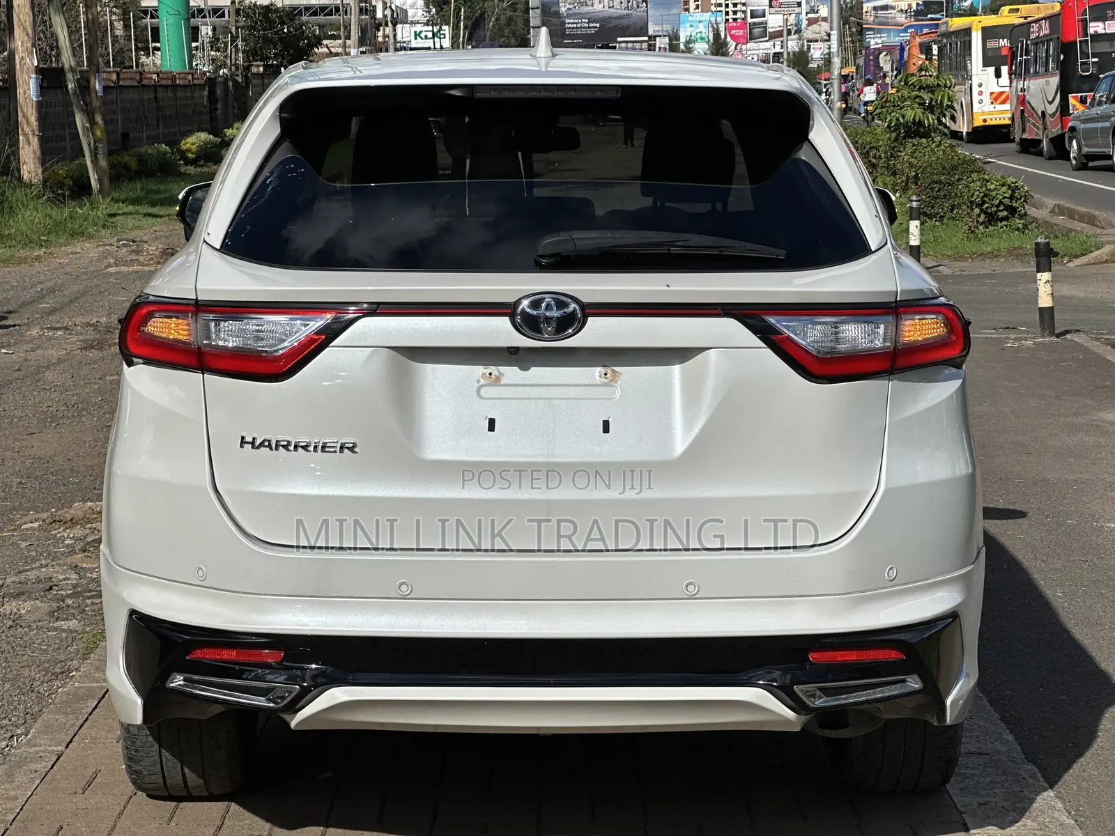 Toyota Harrier 2.0 2019 Off white